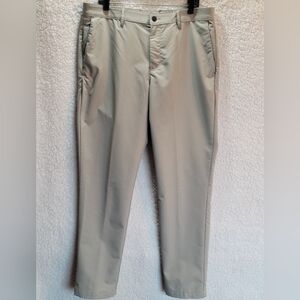 Banana Republic Men's Tan Slacks Size 36x32. Waist-18 Rise-12 Inseam-30.5